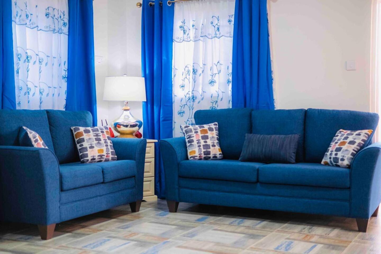 Royal Bliss Apartment Suites Kingstown Buitenkant foto